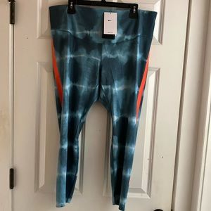 Nike Athletic/Athleisure/Yoga Leggings, 2X, NWT!